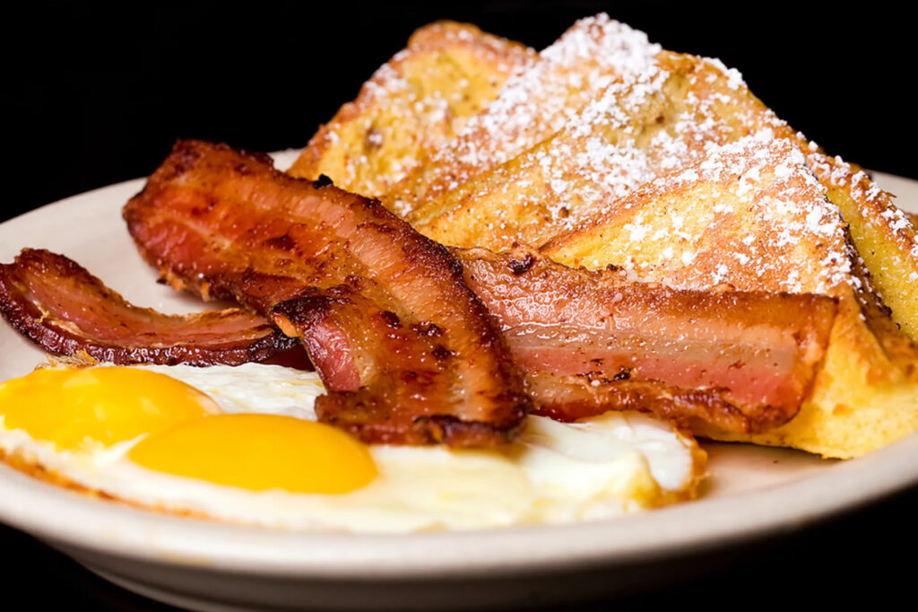 Egg, bacon and toast breakfast